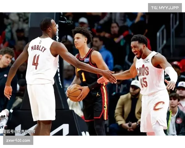 老鹰进攻多样性展现 奎克利32分带领球队多点开花